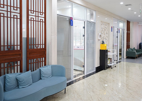 哈尔滨双燕医疗美容医院走廊